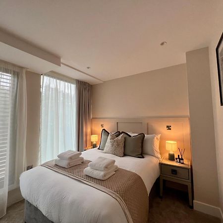 شقة The Noir Blanc Retreat At Ryedale House يورك المظهر الخارجي الصورة