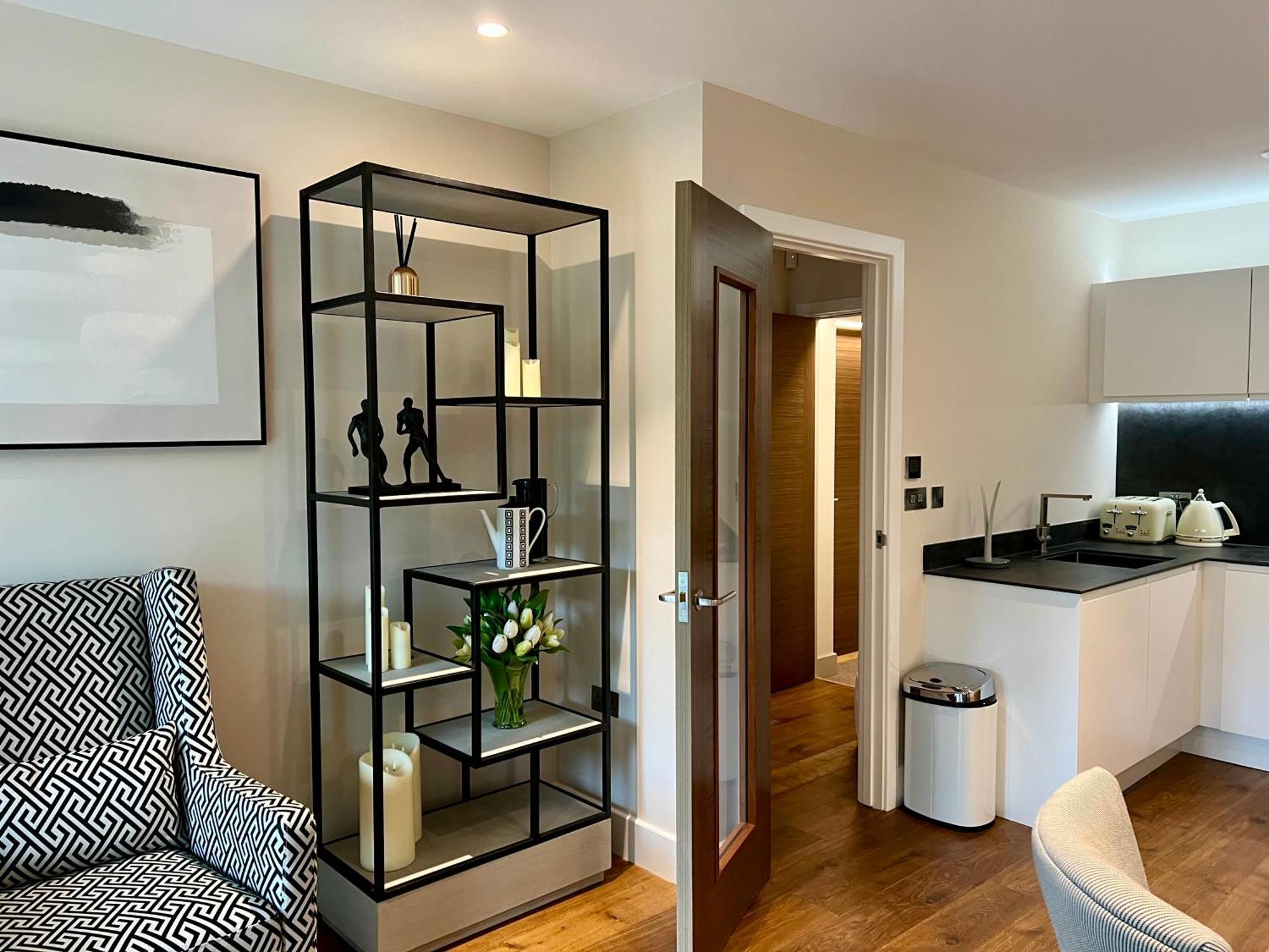شقة The Noir Blanc Retreat At Ryedale House يورك المظهر الخارجي الصورة